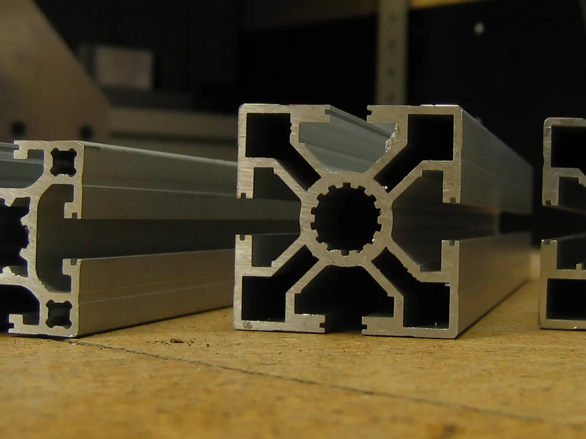 工业设备框架连接